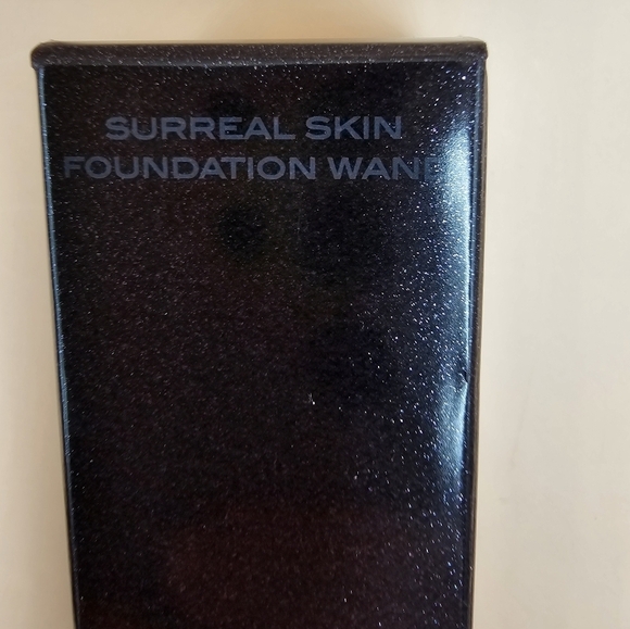 Surratt Surreal Skin Foundation Wand 15ml/.5oz #9 Golden/Tan, NIB - Picture 3 of 6